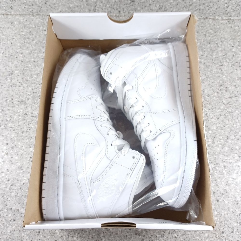 Nike Air Jordan 1 Mid Triple White Sneakers Shoes - Picture 8 of 12